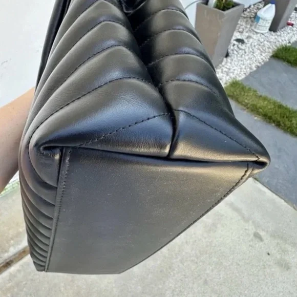 YSL Saint Lauren Loulou Medium Quilted Chevron Bag Black/Gold - Picture 15 of 17